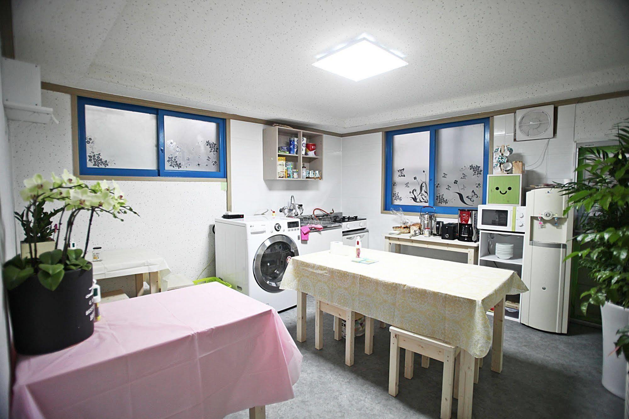 Dadam Guesthouse ヨス市 エクステリア 写真