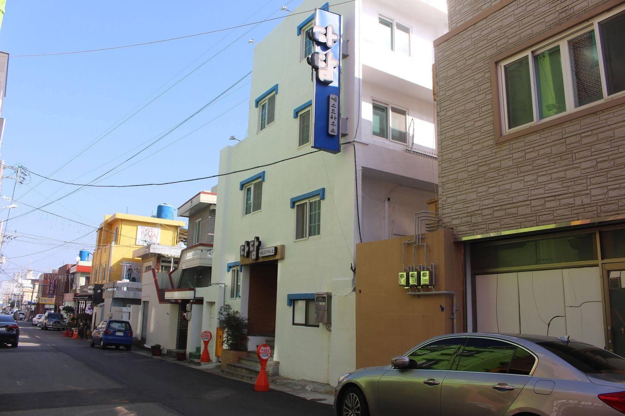 Dadam Guesthouse ヨス市 エクステリア 写真